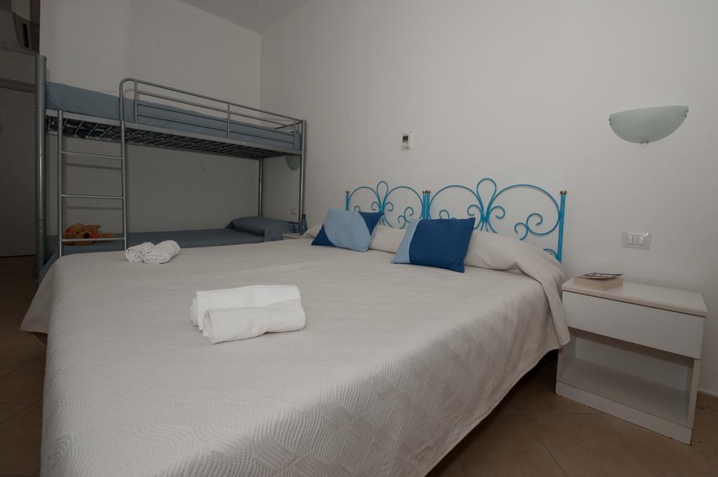 Muma Hostel Сант-Антиоко Экстерьер фото