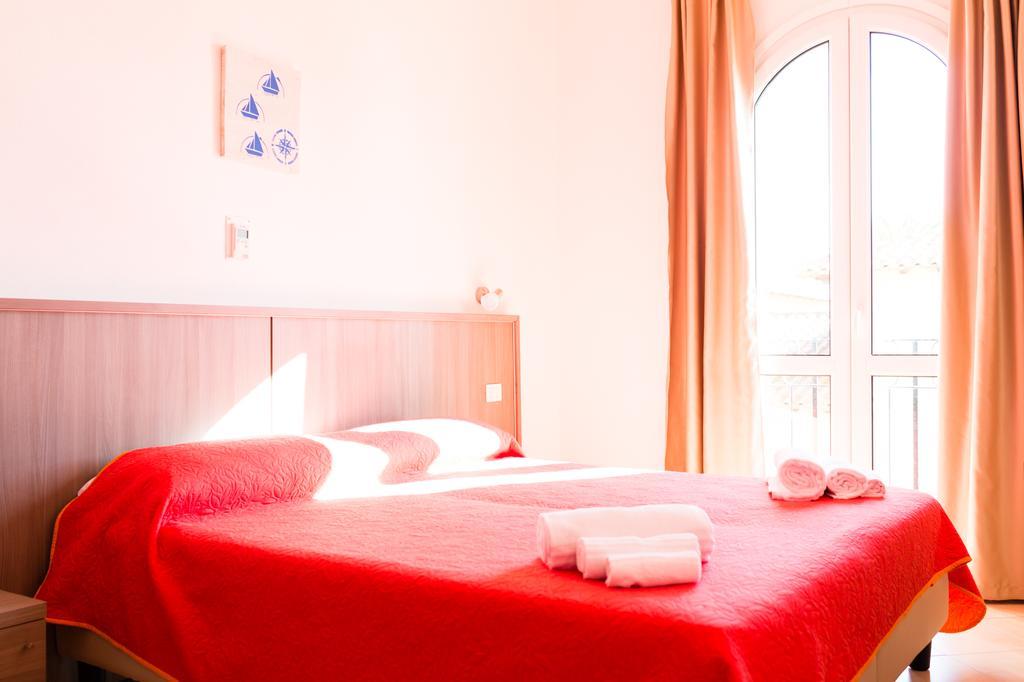 Muma Hostel Сант-Антиоко Экстерьер фото