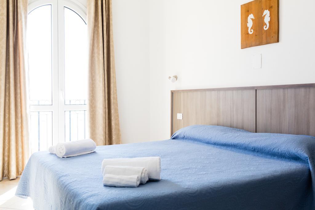 Muma Hostel Сант-Антиоко Экстерьер фото