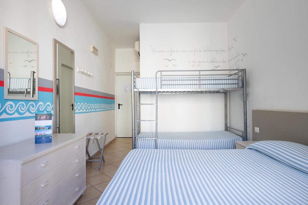 Muma Hostel Сант-Антиоко Экстерьер фото