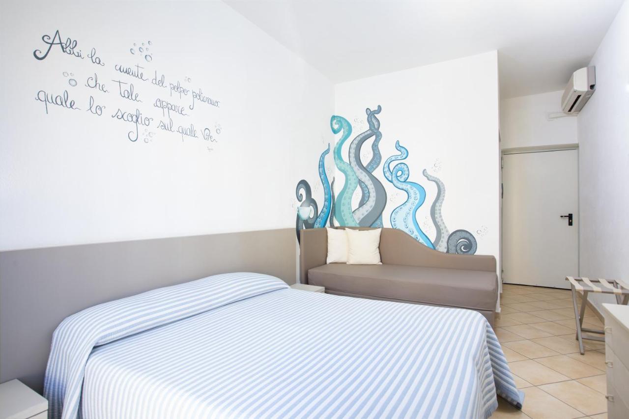 Muma Hostel Сант-Антиоко Экстерьер фото