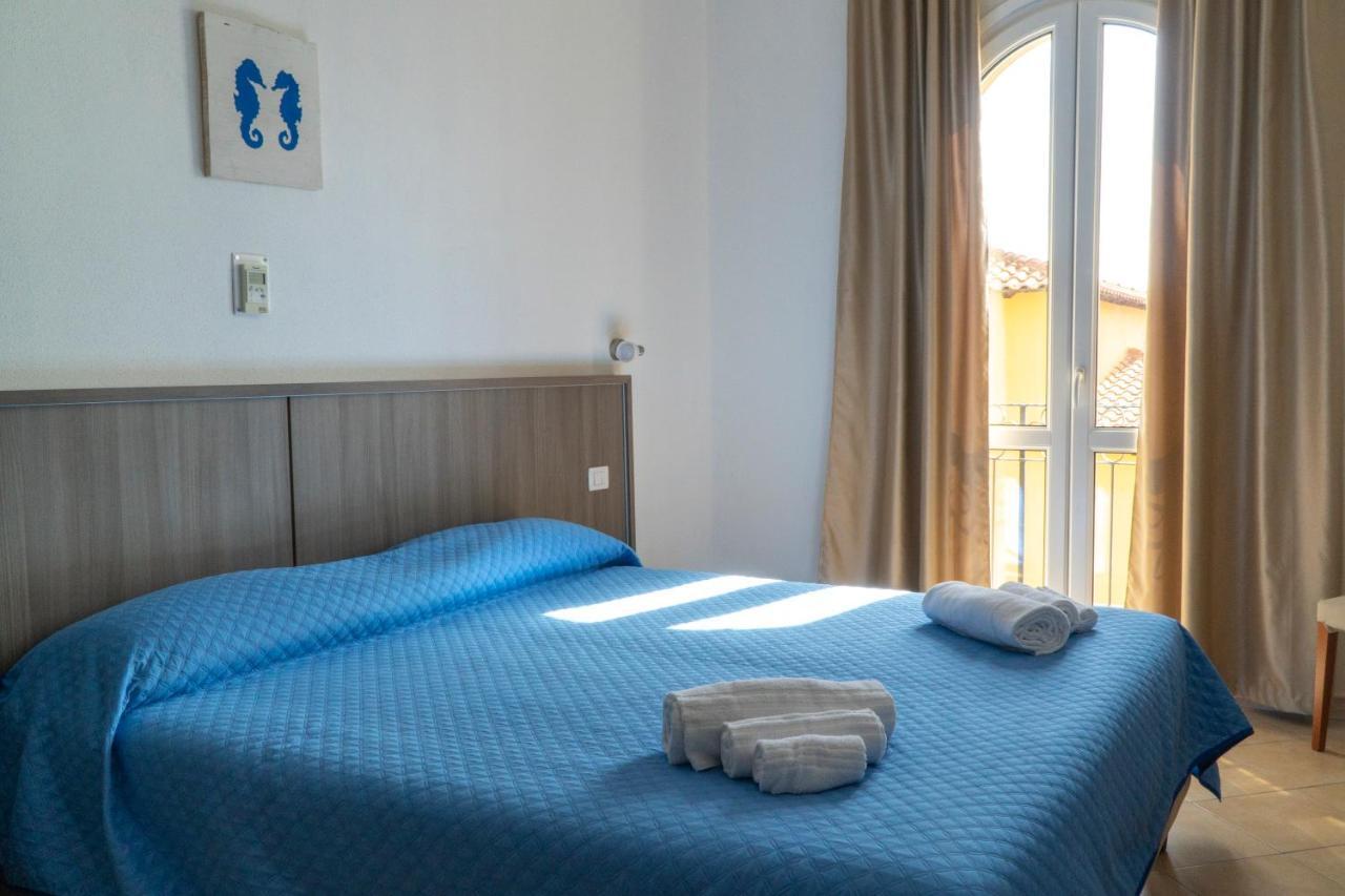 Muma Hostel Сант-Антиоко Экстерьер фото